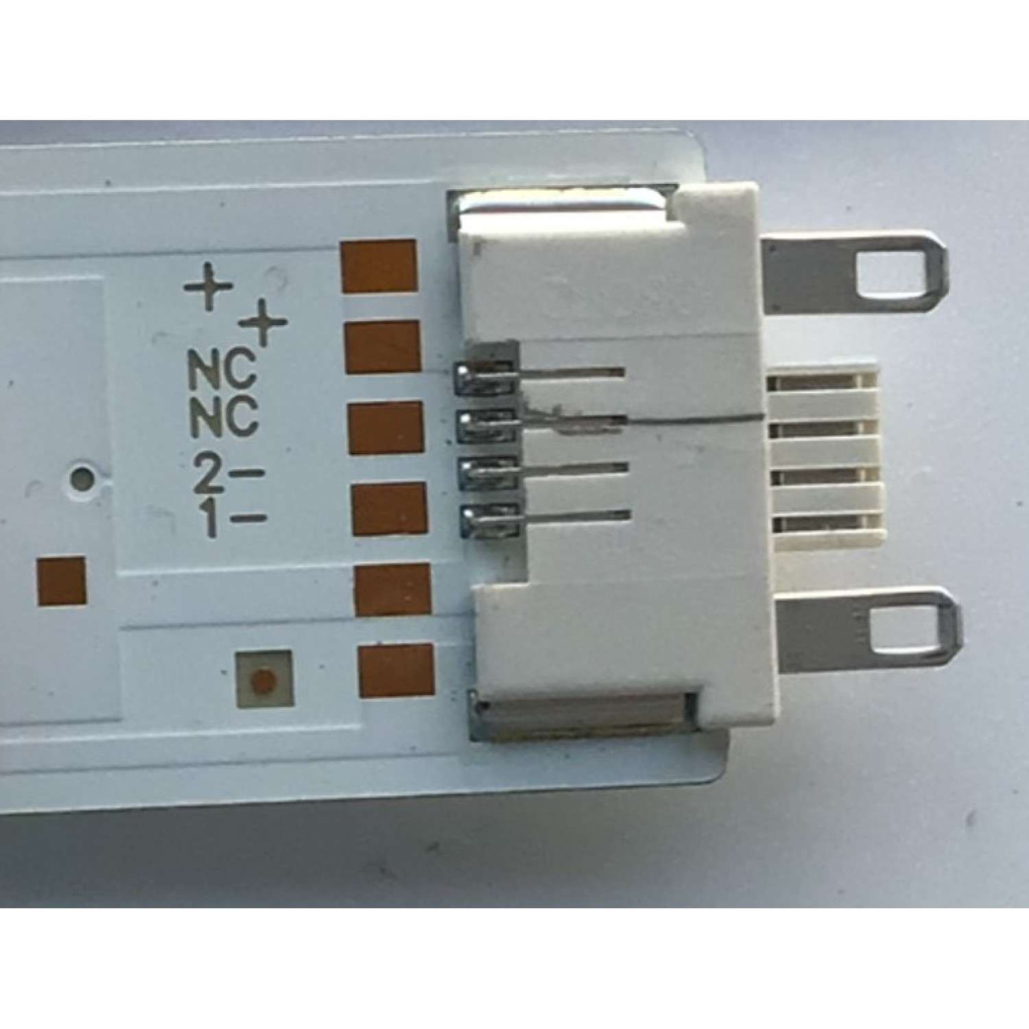 KIT DE LED'S PARA TV SAMSUNG ((INCOMPLETO SOLO 16  PIEZAS)) / NUMERO DE PARTE BN96-51978A / 51978A / V0Q8-500SMO-R0 / PANEL CY-TT050HMAV1H / MODELO QN50Q80TAFXZA / NOTA IMPORTANTE:KIT CONSTA DE 20 PIEZAS EN TOTAL - Imagen 4